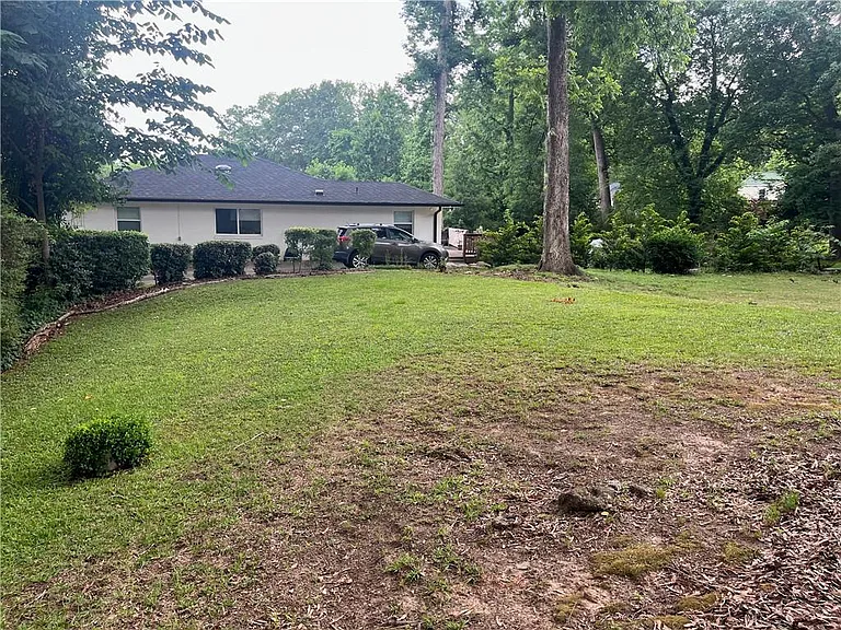 1115 Shelby Pl SE #B — Photo 34