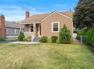 22 Garden St, Warwick, RI 02888