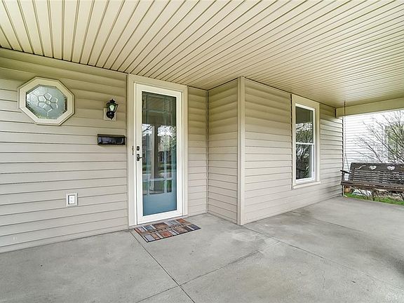 4th image of 221 E Pease Ave
