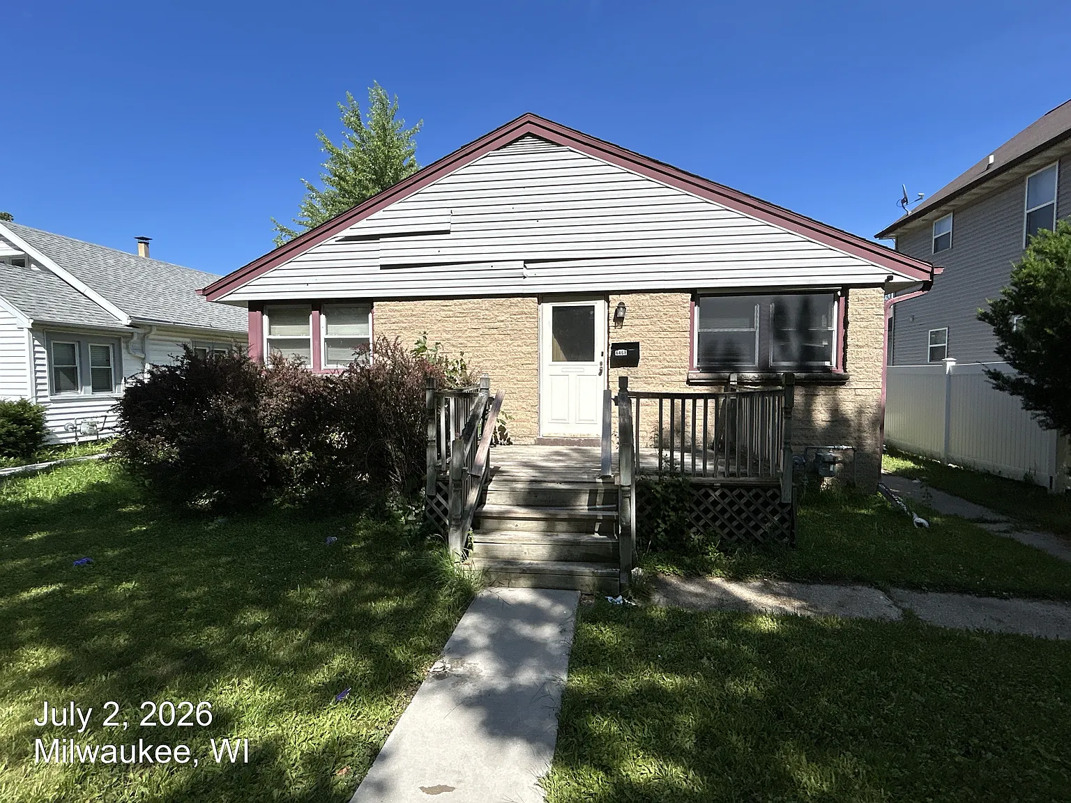 3 bed, 1115 sqft, $1,700 — Photo 1