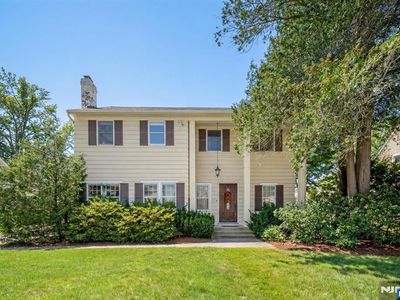 232 W Midland Ave, Paramus, NJ, 07652