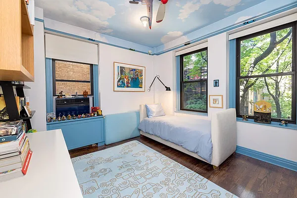 Sold by Sotheby's International Realty | media 7