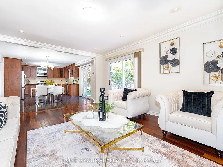 382 Elgin Mills Rd W — Photo 23