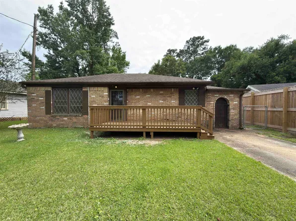 563 W Bolivar St, Vidor, TX 77662