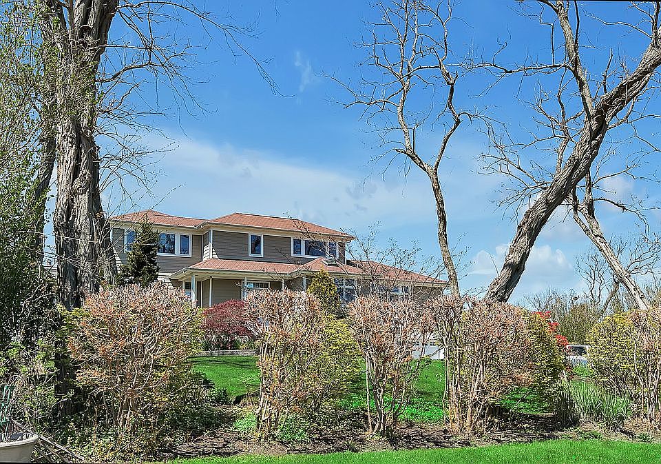 1st image of 9204 Bridge Ln