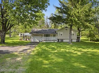 140 Camelback Rd, Tannersville, PA 18372