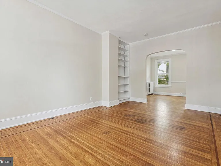 2237 Hall Pl NW — Photo 4