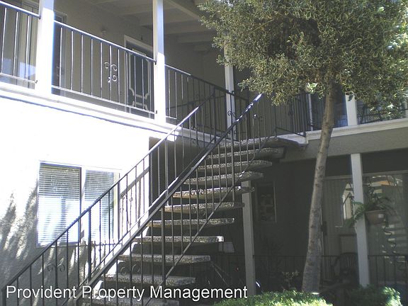3rd image of 1572 Mendenhall Dr APT 4
