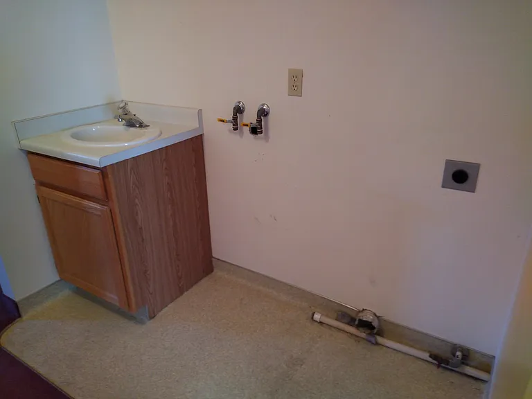 164 Pioneer Ave #212 — Photo 9