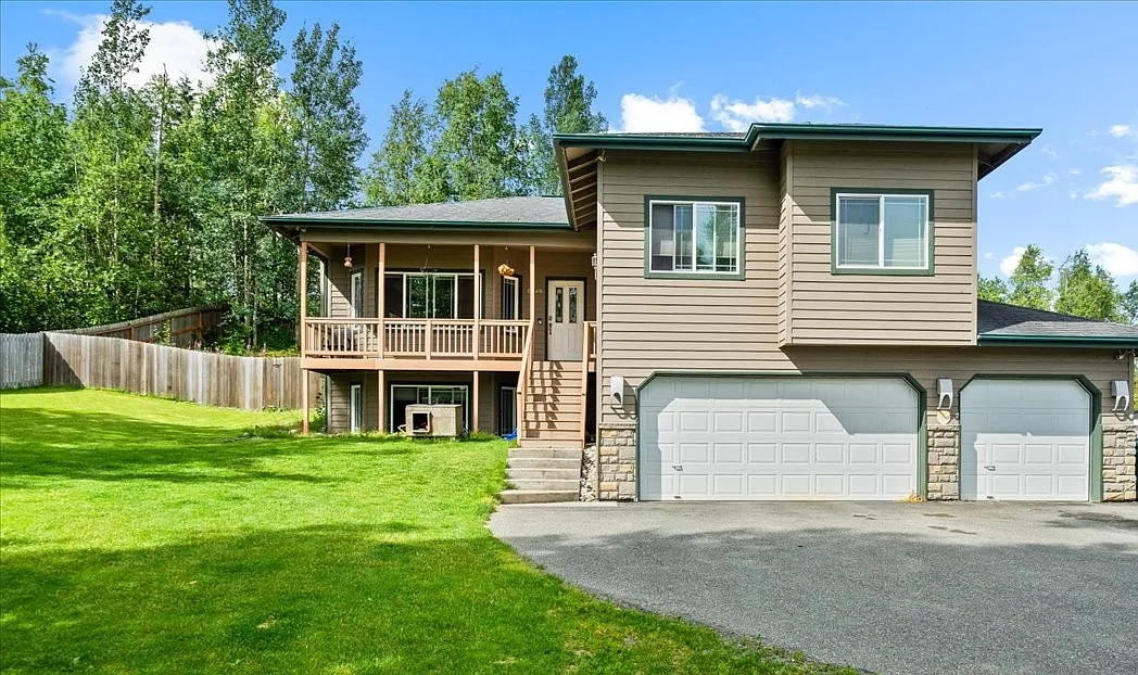 6 bed, 2536 sqft, $3,550 — Photo 4