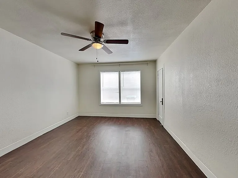 2911 Ryan Ave — Photo 11