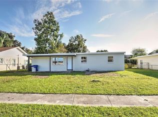 945 Poinsettia Dr, North Fort Myers, FL 33903