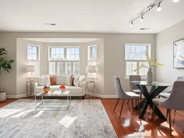 3609 38th St NW APT 309, Washington, DC 20016
