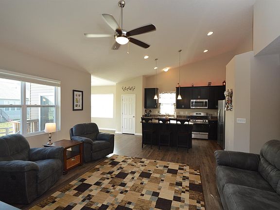 3rd image of 7782 Healy Dr