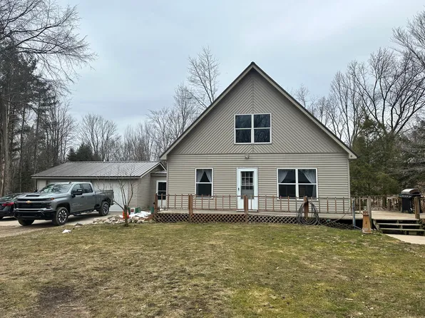 17726 Eleven Mile Rd, Leroy, MI 49655