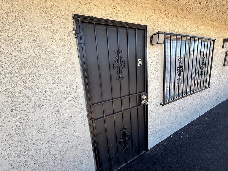 3431 E Cheyenne Ave #C — Photo 12