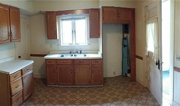 2nd image of 15 Morgan St