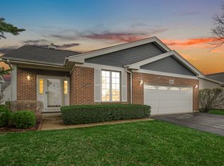 657 Golfers Ln, Bartlett, IL