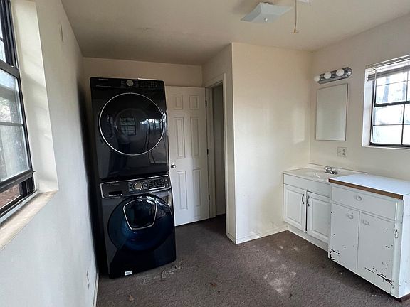 4th image of 272 Defuniak Cir