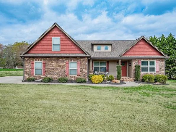 104 Millstone Dr, Campobello, SC 29322