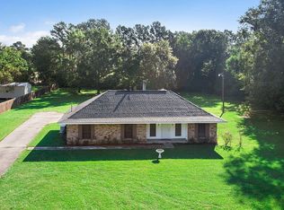 17054 Hubbs Rd, Pride, LA 70770