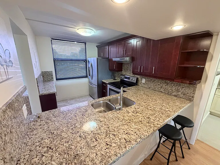 1514 Whitehall Dr #206 — Photo 4