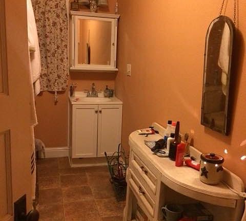 3rd image of 1193 McElroy Ln