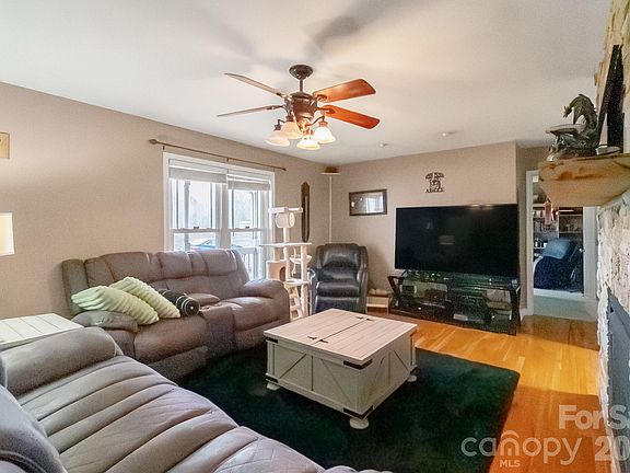 4th image of 104 Fallston Heights Dr