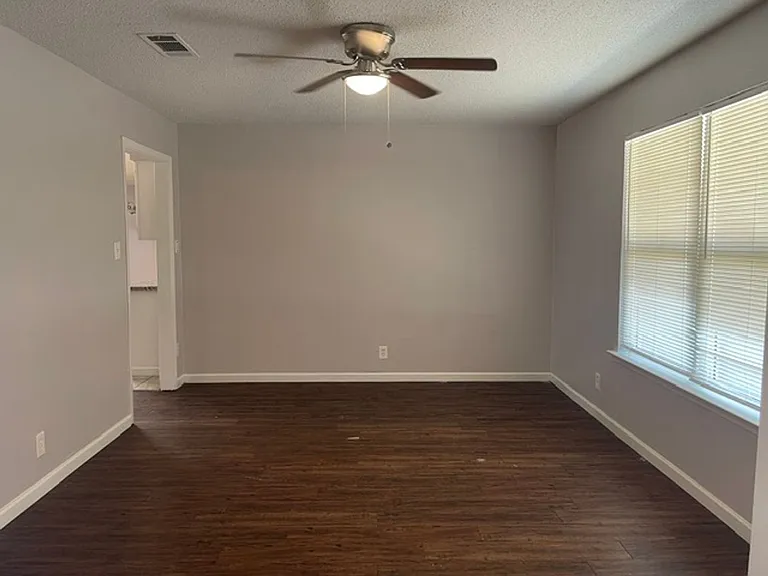 2232 Shady Brook Dr — Photo 3