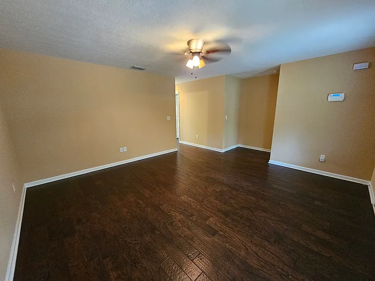504 Wheeler St — Photo 3
