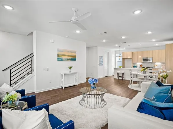 2624 Metcalfe Rd #8, Austin, TX 78741