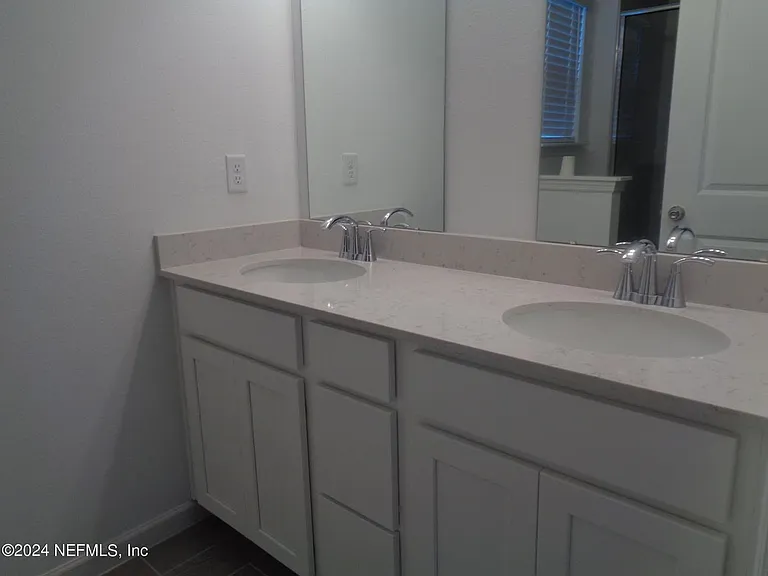 4322 Leeward Breeze Loop — Photo 11
