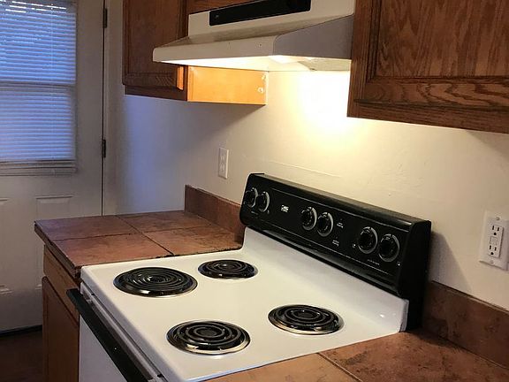 5th image of 408 W Missouri St APT 02