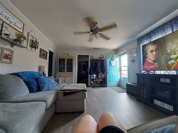5th image of 609 De Lisle Ave