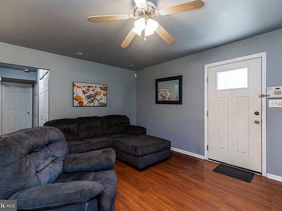 3rd image of 52 Lanford Rd