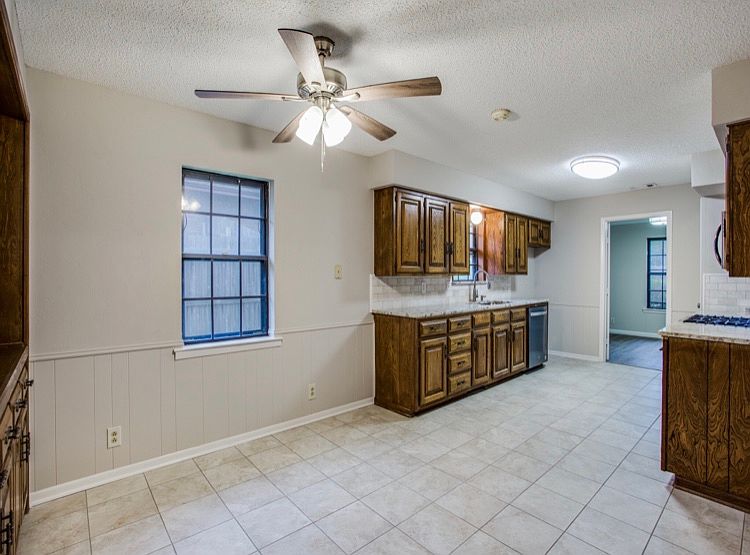 1st image of 1806 Skyline Dr