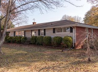 810 Waverly Ave, Muscle Shoals, AL 35661