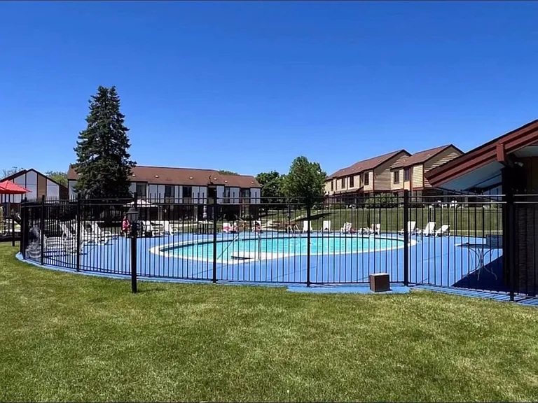 4085 W College Ave — Photo 12