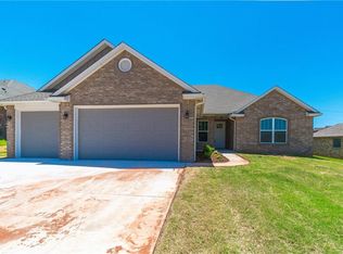 308 Appaloosa Dr, Blanchard, OK 73010