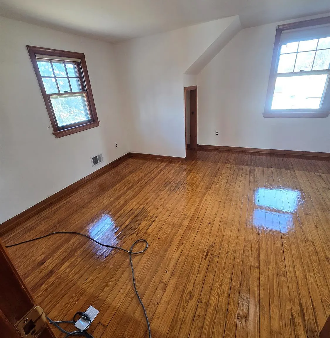 4 bed, 2.0 bath, $3,900 — Photo 3