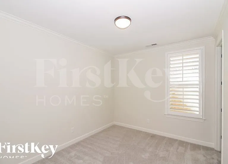 10242 Evergreen Manor Cv — Photo 12