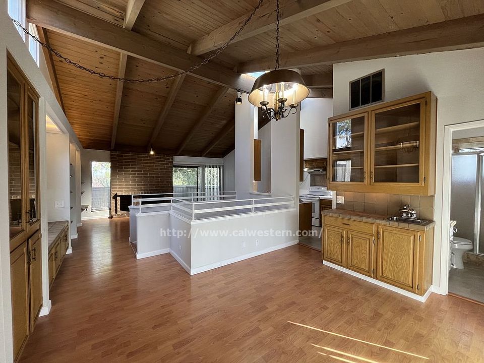 1st image of 10384 Alpine Dr #0