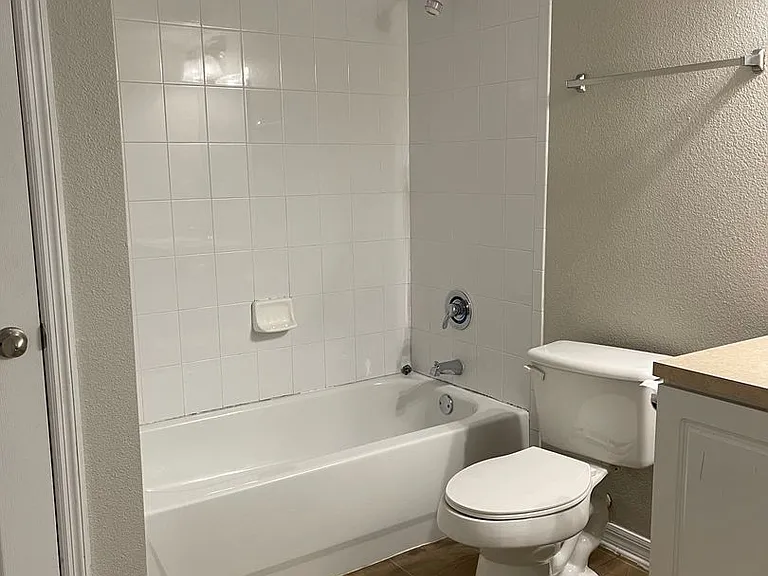 185 N Pearl Lake Cswy #106 — Photo 12