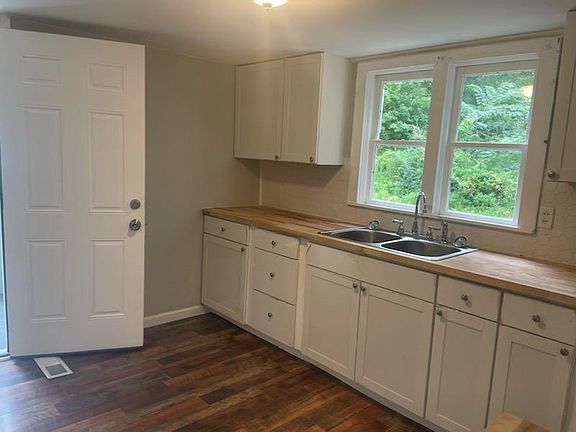 2nd image of 861 Freedom Way