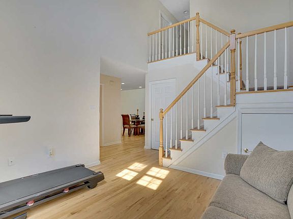 5th image of 38 Cherrywood Cir #138