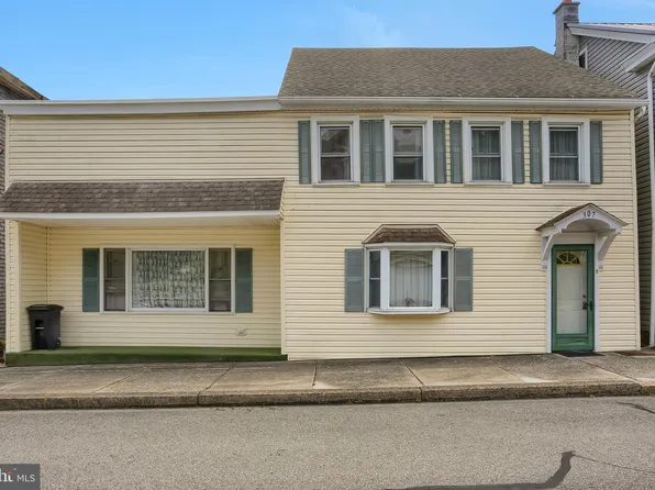 307 Pottsville St, Lykens, PA 17048