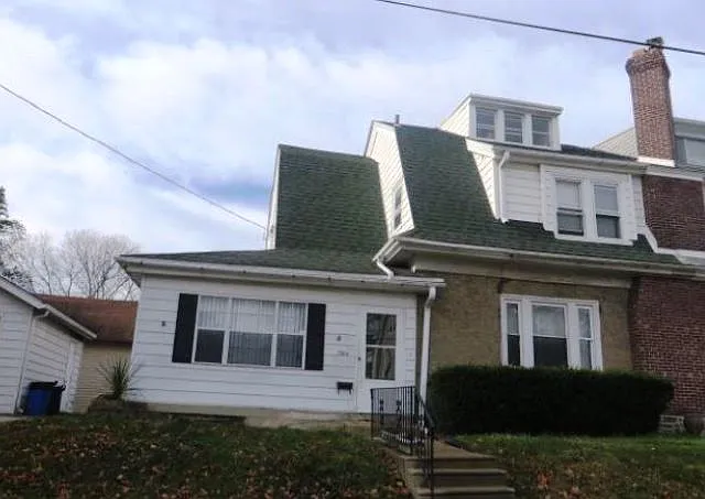 7914 Park Ave photo 1