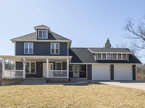 1175 Sunset Drive, Platteville, WI 53818