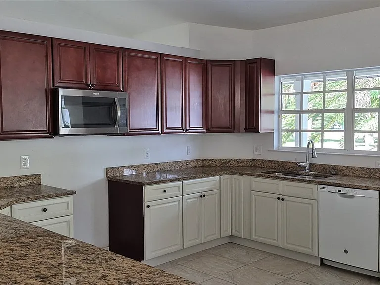 315 Cleveland Ave — Photo 29