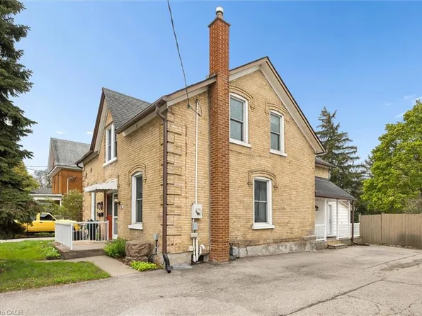 30 Hopeton St, Cambridge, ON N1R 3T3